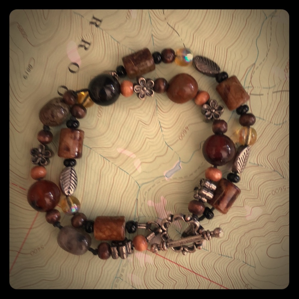 Pretty Beaded Bracelet With Closure